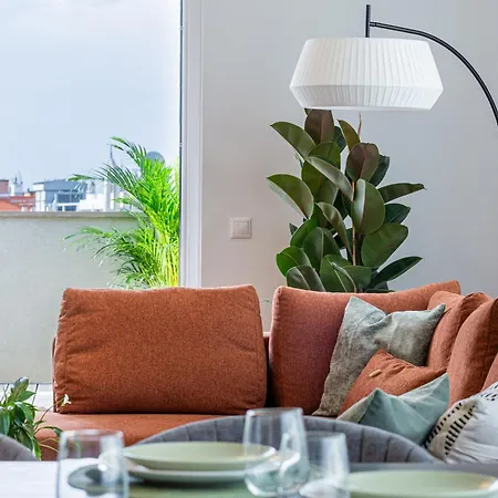 New Penthouse W Double Parking, Panoramic Balcony Апартаменты *