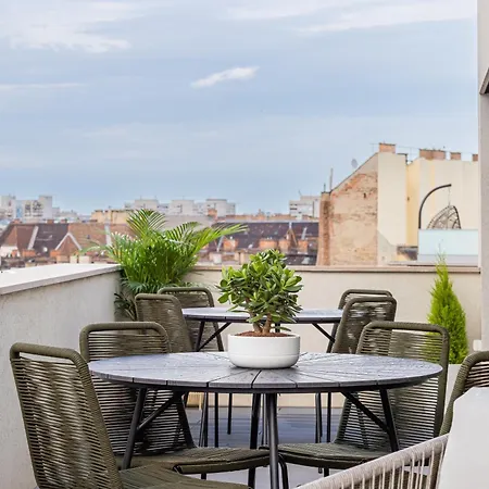 New Penthouse W Double Parking, Panoramic Balcony Будапешт