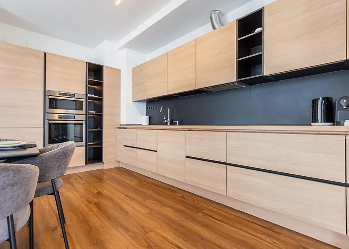 New Penthouse W Double Parking, Panoramic Balcony * Budapest