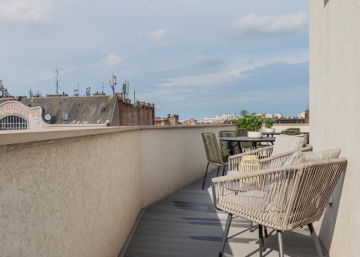 New Penthouse W Double Parking, Panoramic Balcony Budapest