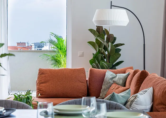 New Penthouse W Double Parking, Panoramic Balcony Apartment *