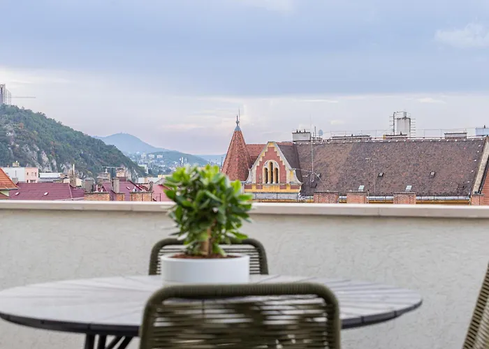 New Penthouse W Double Parking, Panoramic Balcony *