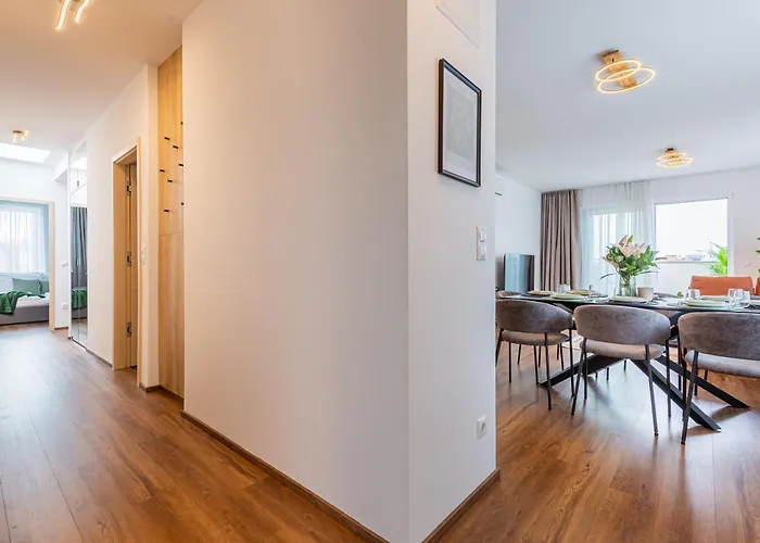 New Penthouse W Double Parking, Panoramic Balcony Apartment