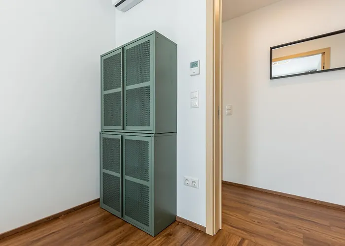 New Penthouse W Double Parking, Panoramic Balcony *